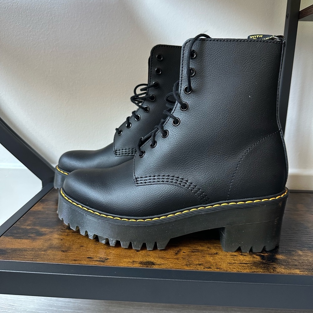 Doc Martens Sanguine Black Lace-Up Boots